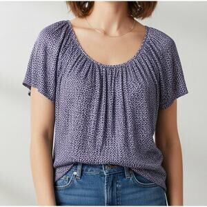 Daisy Fuentes Large 100% Rayon Geometric Top Gathered Neck